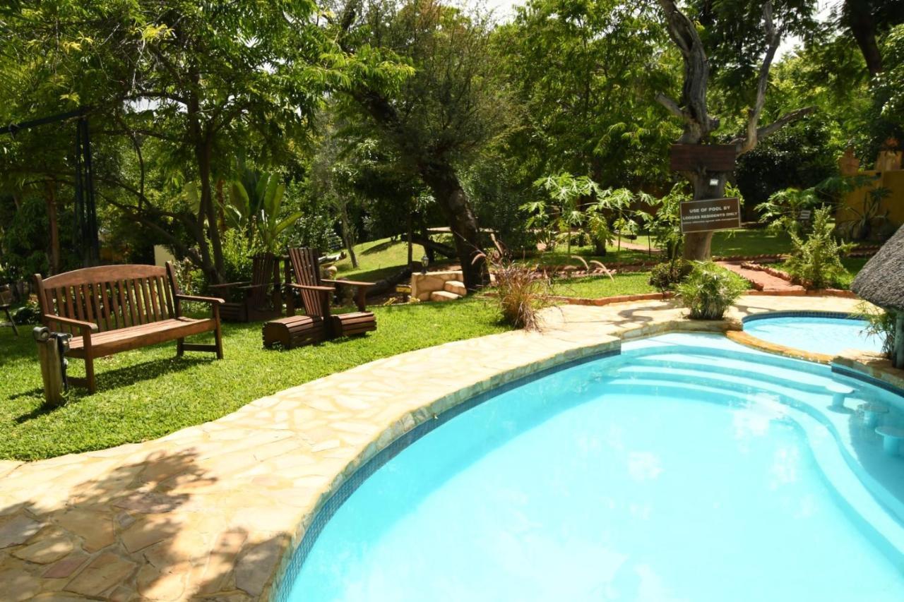 Tambuti Lodge Rundu Extérieur photo