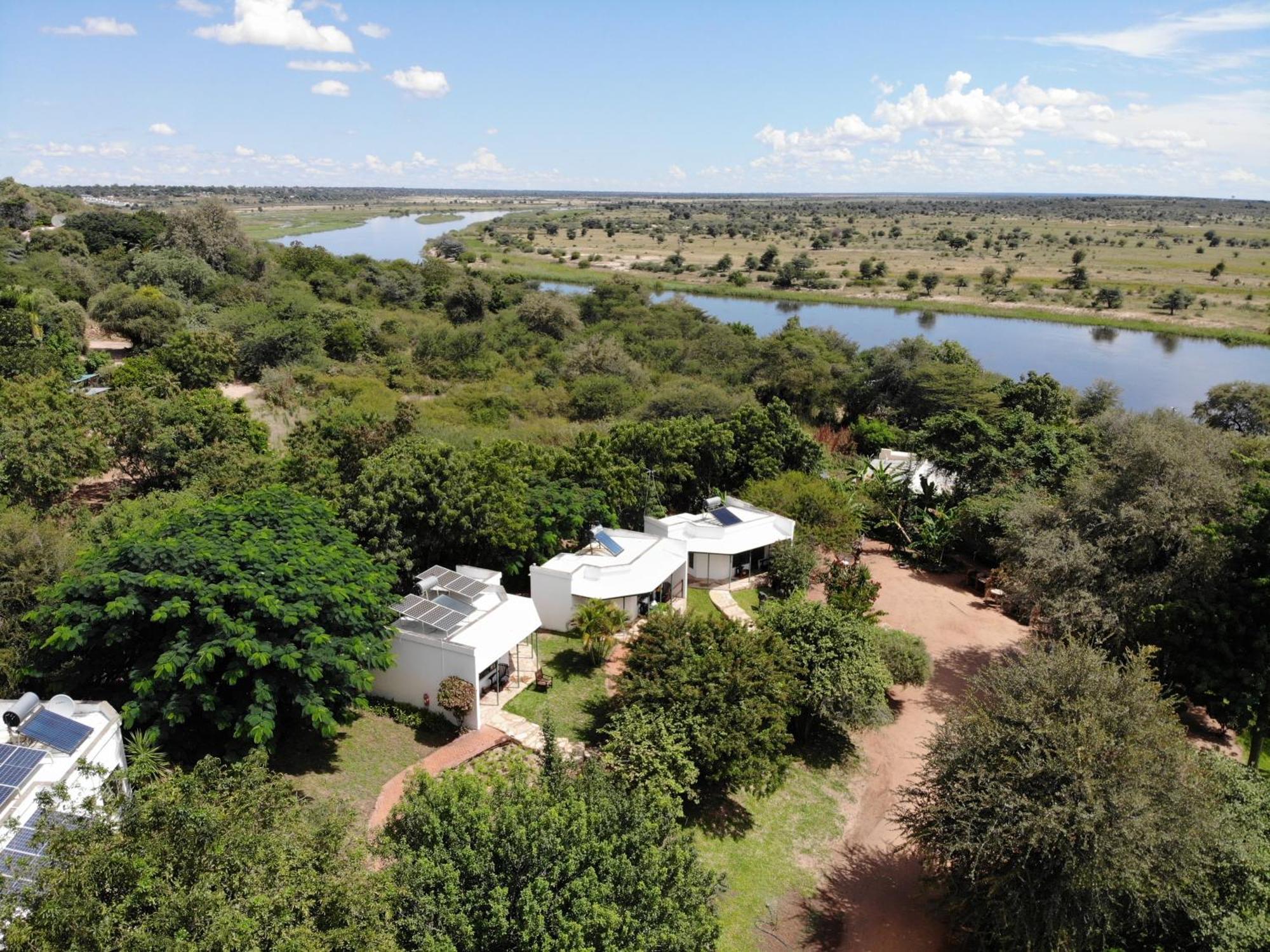 Tambuti Lodge Rundu Extérieur photo