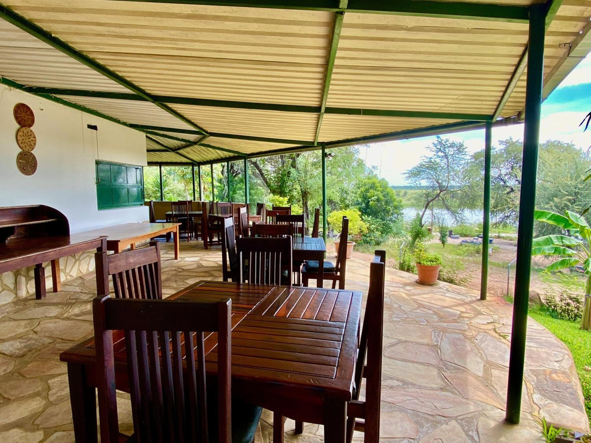 Tambuti Lodge Rundu Extérieur photo