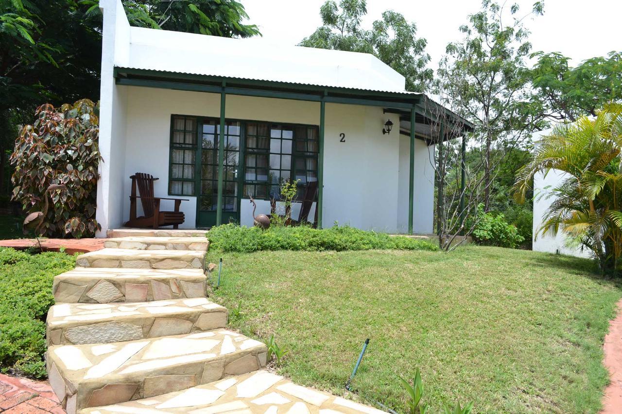 Tambuti Lodge Rundu Extérieur photo