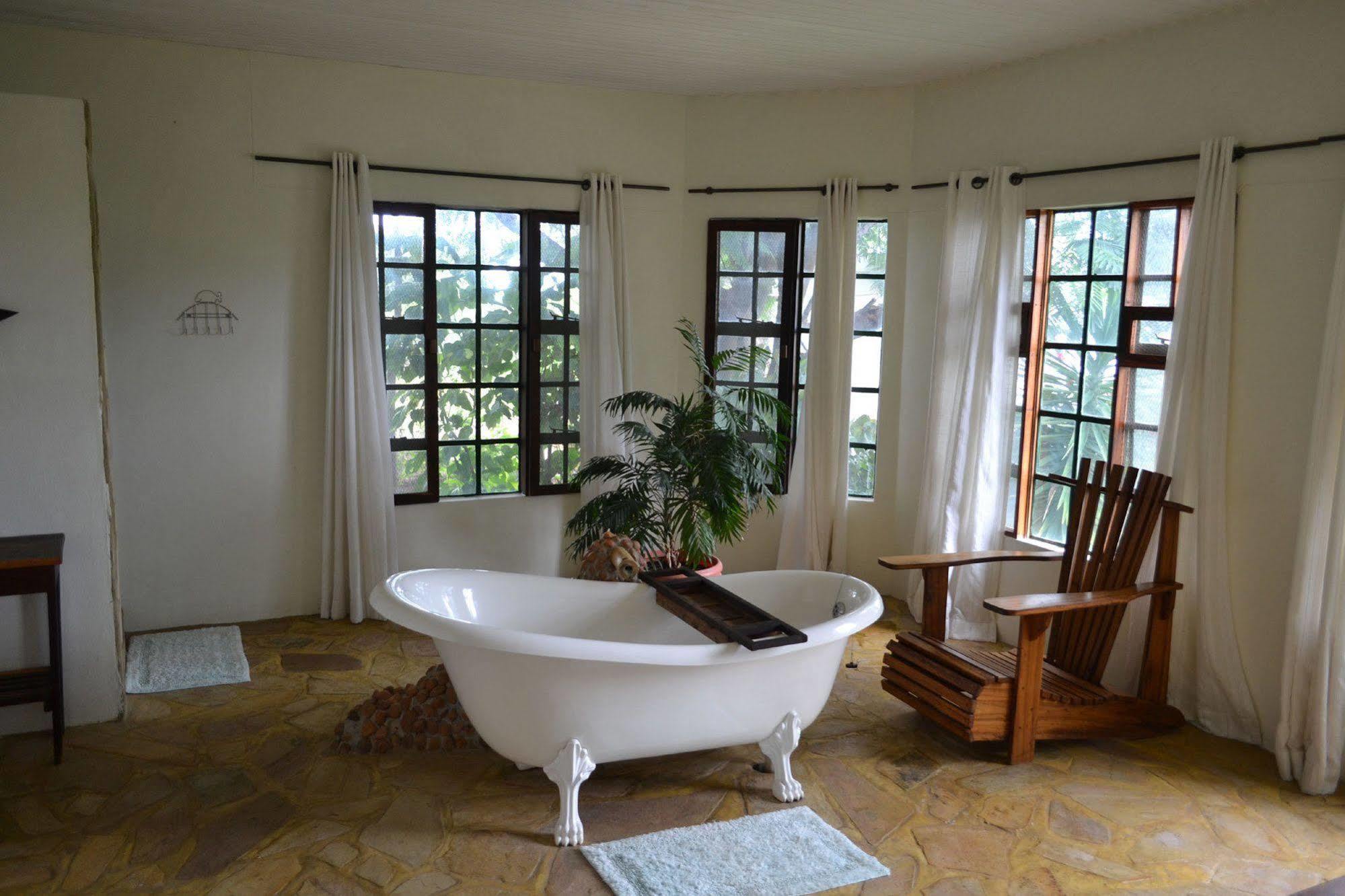 Tambuti Lodge Rundu Extérieur photo