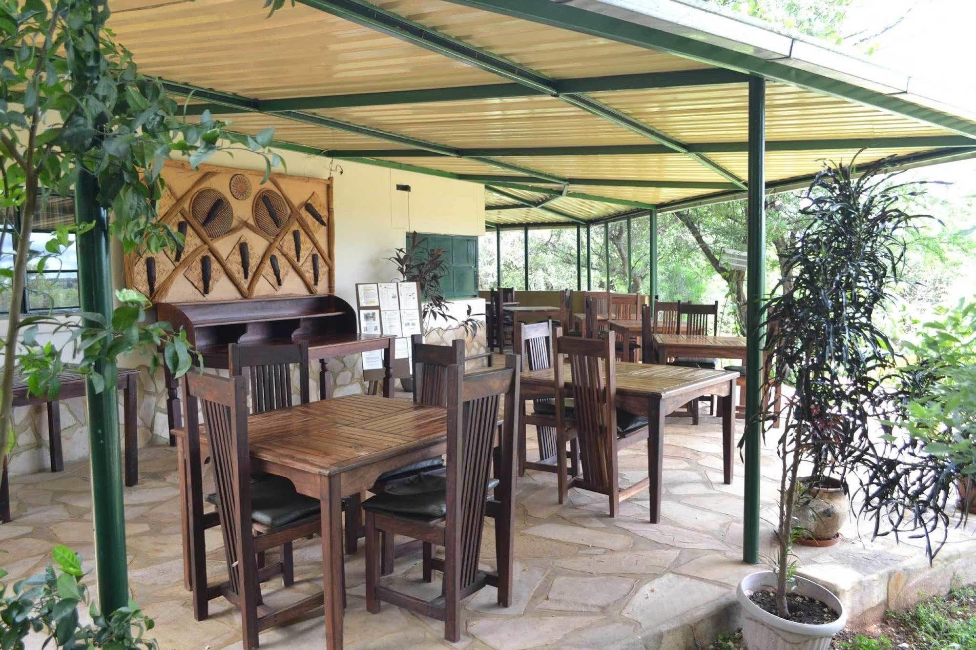 Tambuti Lodge Rundu Extérieur photo