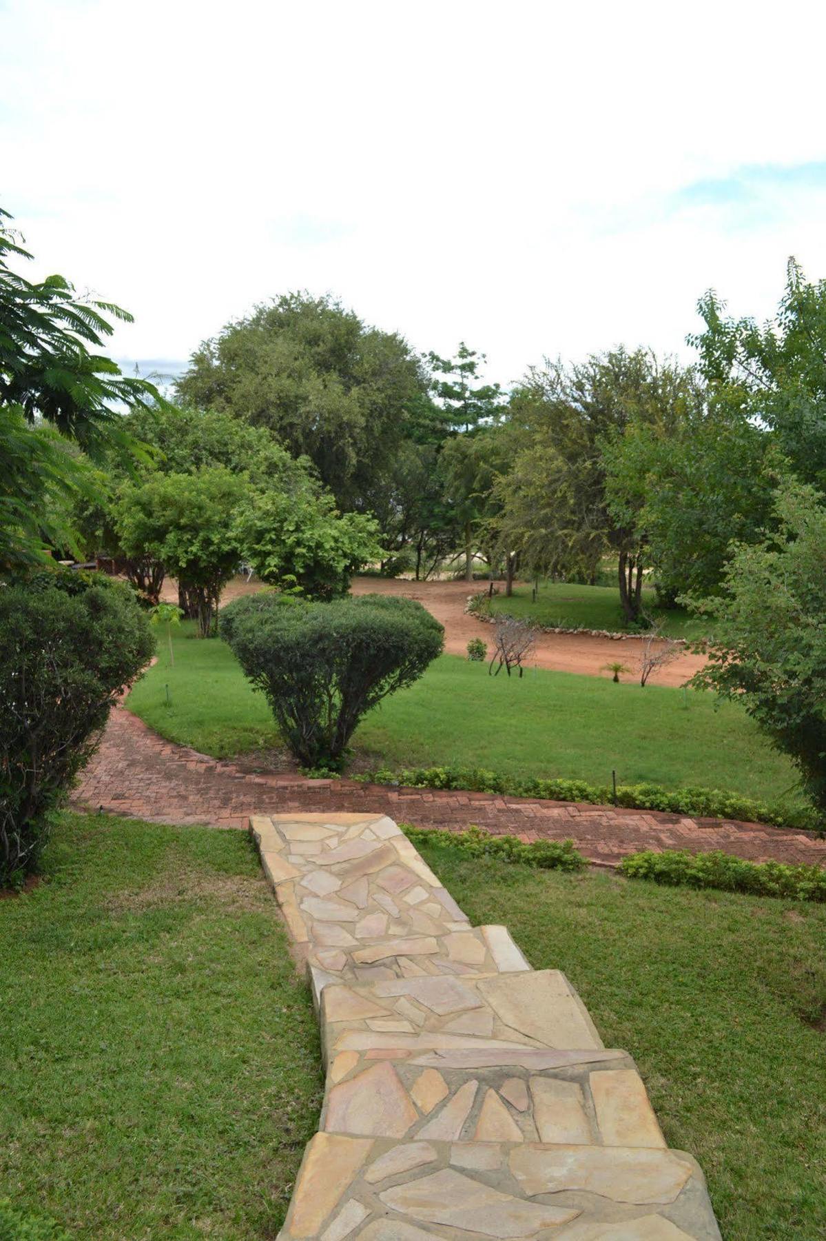 Tambuti Lodge Rundu Extérieur photo